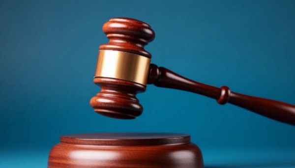 永旺配资 非法收受巨额财物！建行原党委委员、副行长章更生被开除党籍