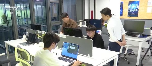 赢在策略 “线上+服务”护航民营经济发展优质高效