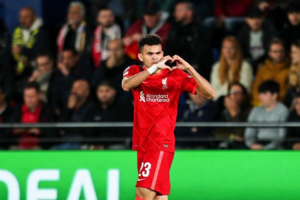 牛策略 记者：拜仁准备提出8000万欧报价签迪亚斯，这似乎难以拒绝